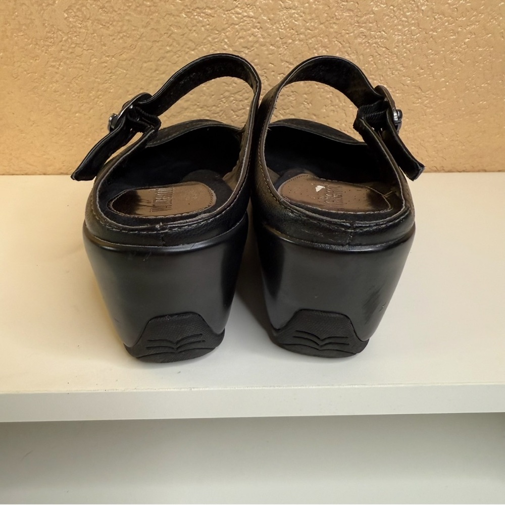 White Mountain Peep-Toe Clogs - image 7